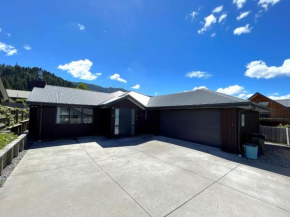 32 Rutherford Crescent